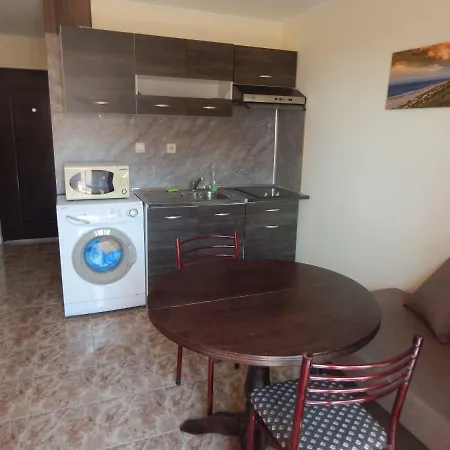 アパート Dunav Apt.2 ラヴダ