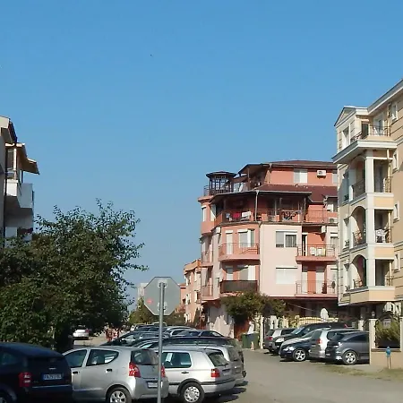 Dunav Apt.2 * ラヴダ